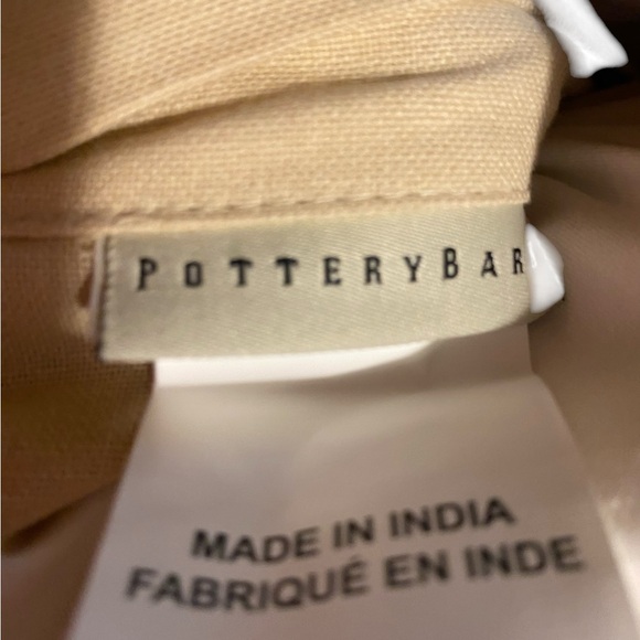 Pottery Barn 2 Tan XL Down Filled Pillows W Christmas Wreath Embroidery Beaded - Picture 12 of 16